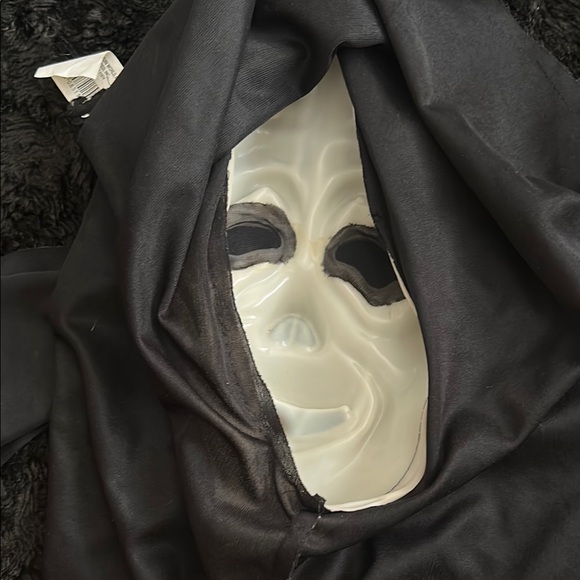 Scary movie mask - Picture 4 of 5